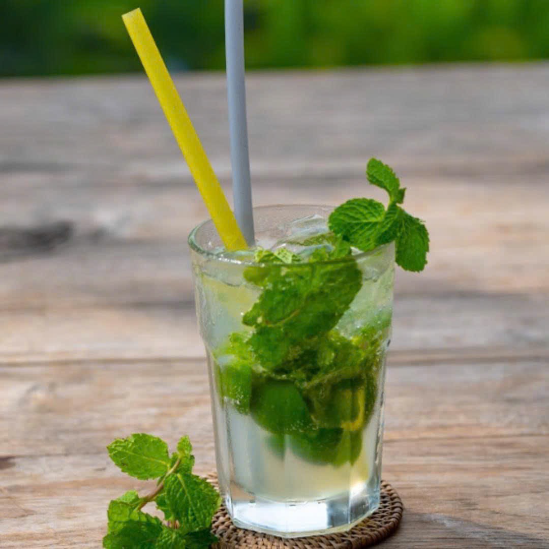 rice straw in drink